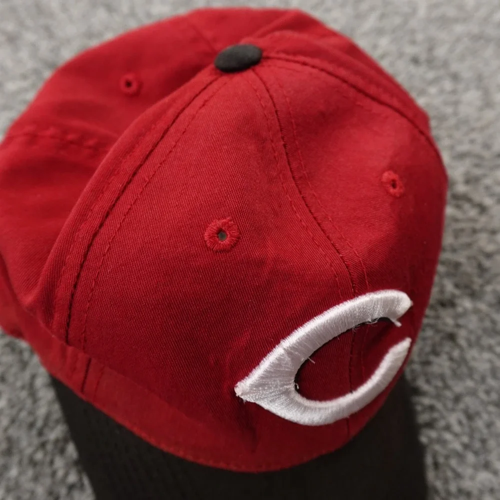 Cincinnati Reds Hat Boys S/M‎ Adjustable Strap Back Cap MLB Baseball Youth Kids